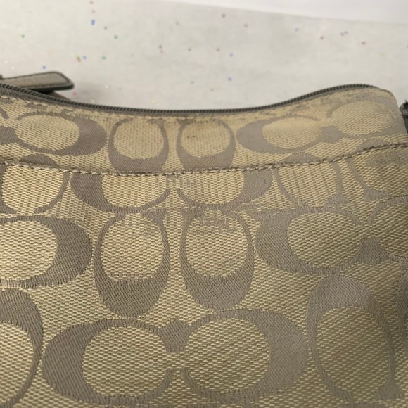 Vintage Coach Beige Gray Silver Signature C1175-43976 Small Logo Crossbody Purse - Picture 5 of 16